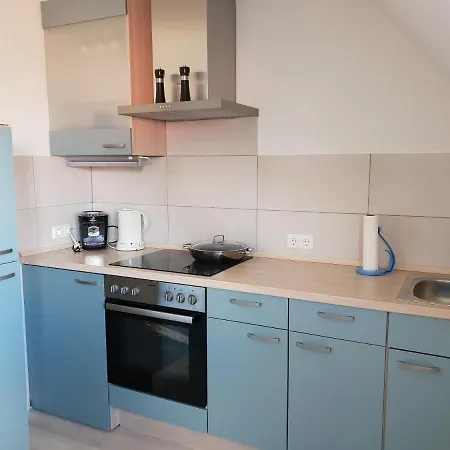 Apartment Messe Cgn-dus Studio-wohnung Fuer 2-4; Zumietung Bis 8 Personen Moeglich