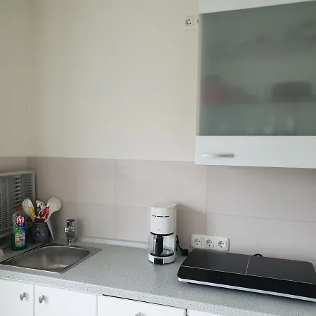 Messe Cgn-dus Studio-wohnung Fuer 2-4; Zumietung Bis 8 Personen Moeglich *