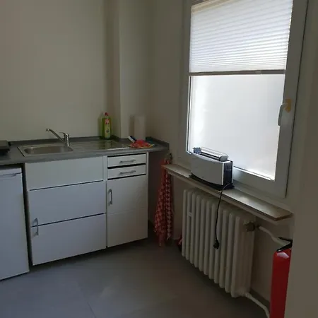 Apartment Messe Cgn-dus Studio-wohnung Fuer 2-4; Zumietung Bis 8 Personen Moeglich Baumberg