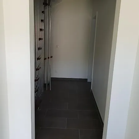 Messe Cgn-dus Studio-wohnung Fuer 2-4; Zumietung Bis 8 Personen Moeglich Apartment *