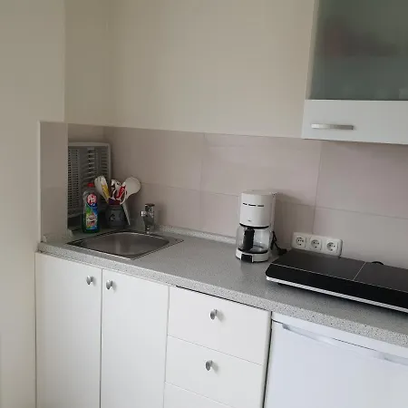 Messe Cgn-dus Studio-wohnung Fuer 2-4; Zumietung Bis 8 Personen Moeglich * Baumberg