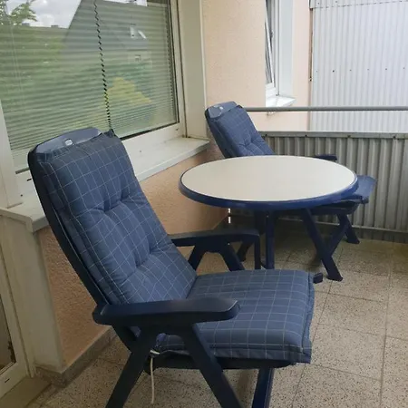 Apartment Messe Cgn-dus Studio-wohnung Fuer 2-4; Zumietung Bis 8 Personen Moeglich *