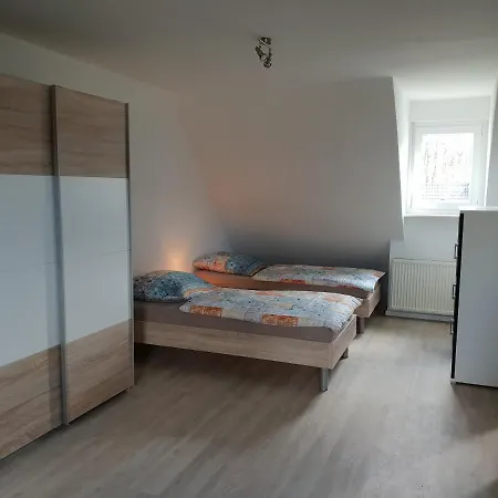 Messe Cgn-dus Studio-wohnung Fuer 2-4; Zumietung Bis 8 Personen Moeglich *