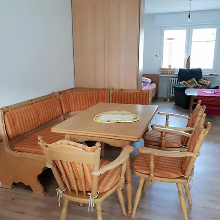 Apartment Messe Cgn-dus Studio-wohnung Fuer 2-4; Zumietung Bis 8 Personen Moeglich Baumberg