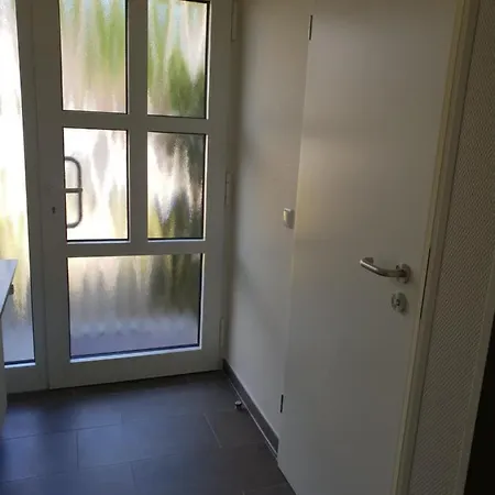 Messe Cgn-dus Studio-wohnung Fuer 2-4; Zumietung Bis 8 Personen Moeglich *