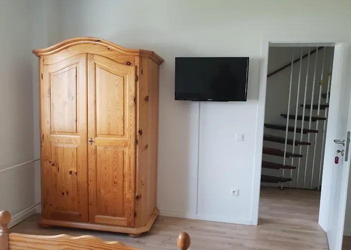 Messe Cgn-dus Studio-wohnung Fuer 2-4; Zumietung Bis 8 Personen Moeglich Baumberg