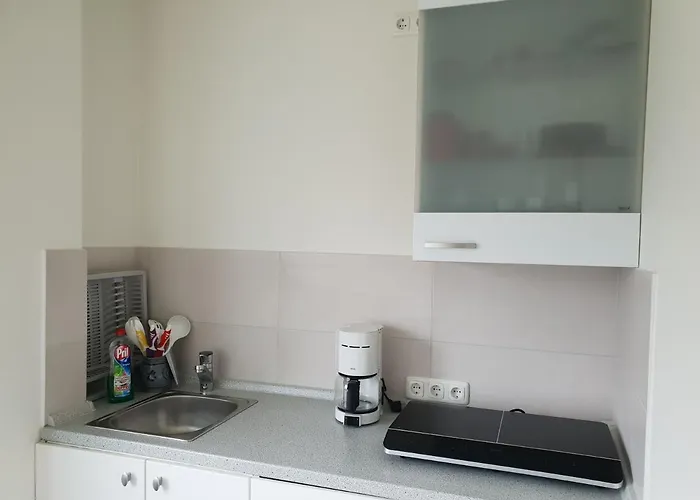 Messe Cgn-dus Studio-wohnung Fuer 2-4; Zumietung Bis 8 Personen Moeglich *