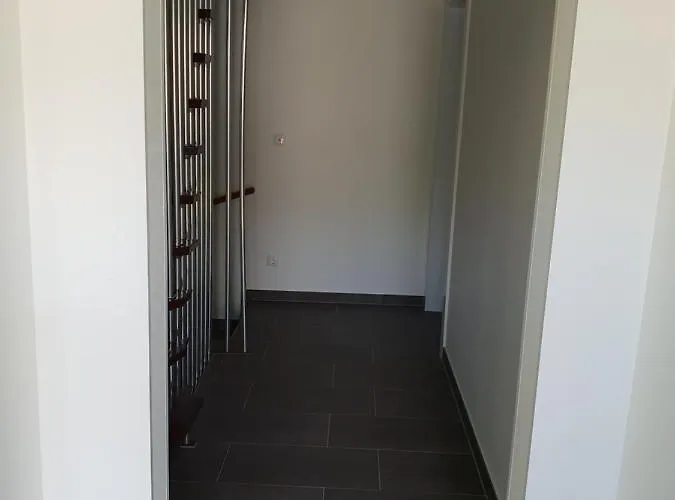 Messe Cgn-dus Studio-wohnung Fuer 2-4; Zumietung Bis 8 Personen Moeglich Apartman *