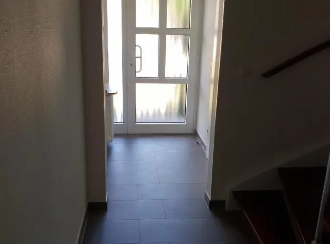 Messe Cgn-dus Studio-wohnung Fuer 2-4; Zumietung Bis 8 Personen Moeglich