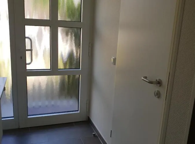 Messe Cgn-dus Studio-wohnung Fuer 2-4; Zumietung Bis 8 Personen Moeglich *